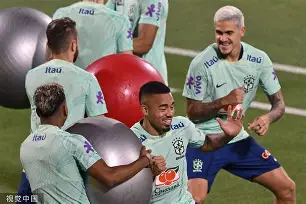 亿德体育电竞- 里尔足球俱乐部 