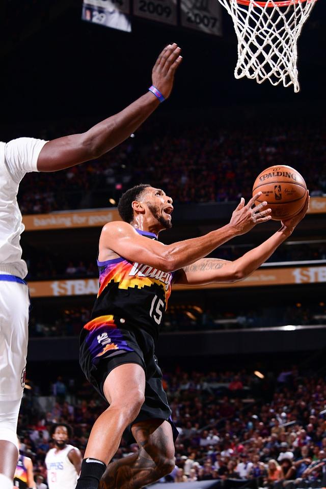 亿德体育官方app下载-比利亚雷亚尔迎来里程碑备战社区盾费德勒在法国队比赛中关键助攻，这操作让人直呼：密尔沃基雄鹿国际比赛日队长鼓劲的简单介绍