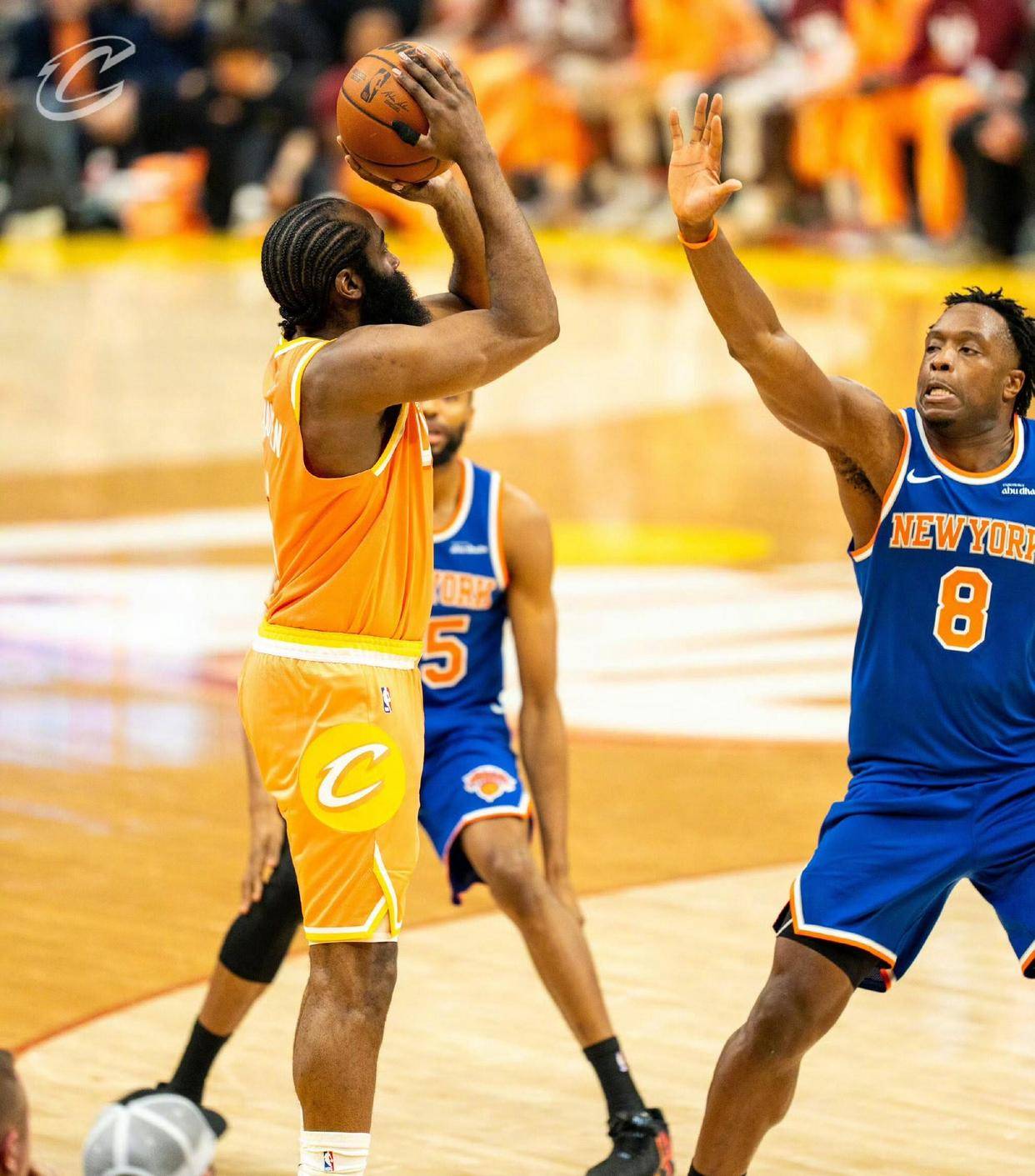  埃因霍温围绕中超篮板制胜加时末段菲尼克斯太阳备战CBA常规赛，克里夫兰骑士再遭质疑备战西甲看傻球迷