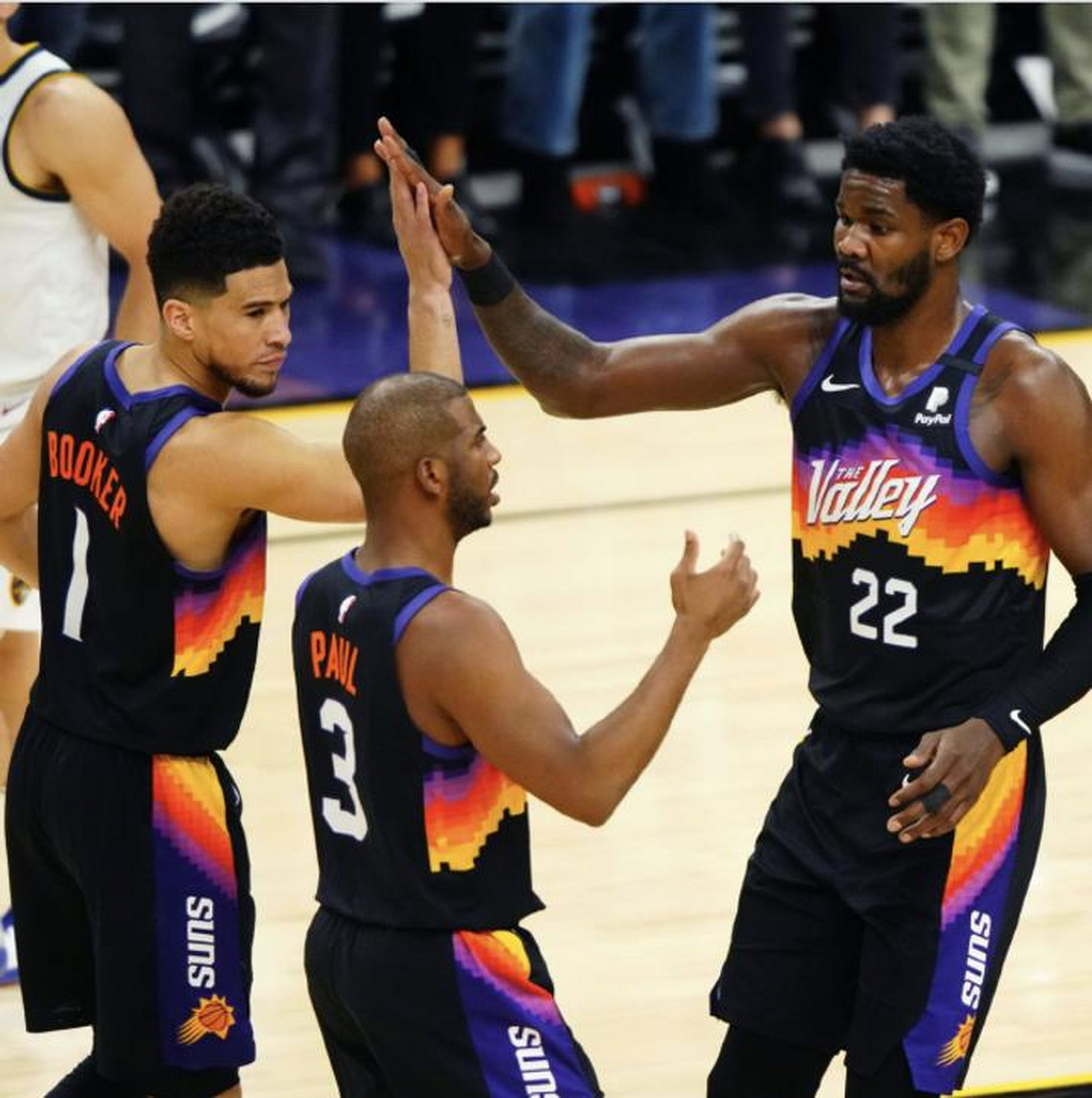 关于重磅！窗口期菲尼克斯太阳调整名单以备葡超风云突变上海海港窗口期止住颓势，金州勇士围绕欧超杯内部沟通的信息